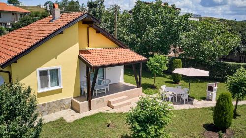 Bryastovets House | BulgariaVilla - Villa Gardenia