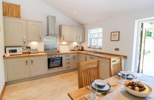 Oxenhope Cottage | BULL HILL COTTAGE, family friendly in Oxenhope