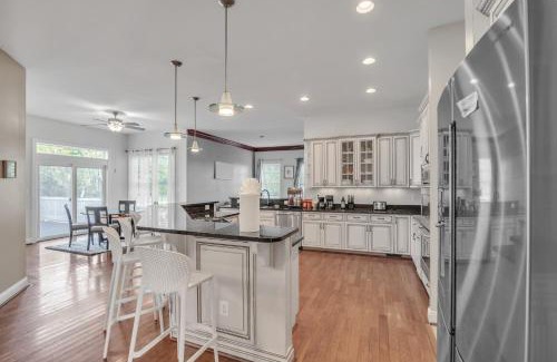 Haymarket House | Bull Run Estate- Luxury Retreat with Scenic Views home