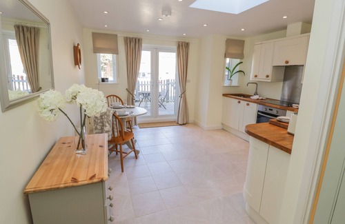 Sibford Gower Cottage | BUMBLE COTTAGE, family friendly, with open fire in Tysoe