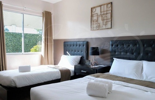 Morong Hotel | Bumble V Subic Hotel