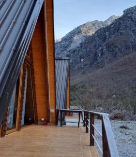Shale Ski Chalet | Bungaja Chalets