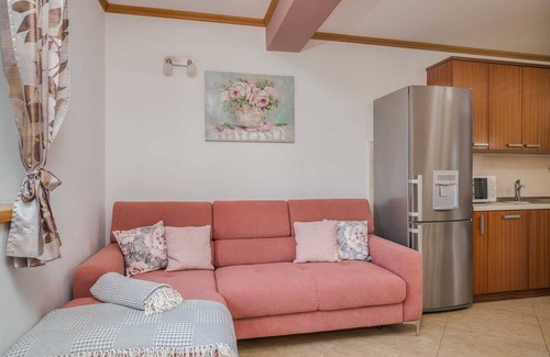 Porat Apartment | Bungalov Prendivoj with spacious garden