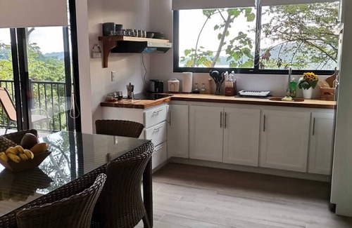 Paquera House | Bungalow 14, ocean view to famous Isla Tortuga , kitchen, floor 1