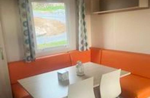 Banes House | Bungalow charmant à Argences en Aubrac avec piscine