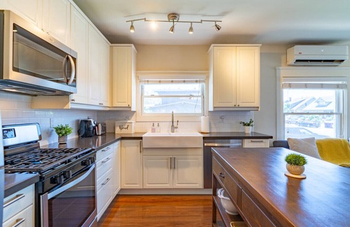 South Park Apartment | Bungalow Farmhouse 2 Bed W/D