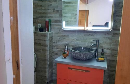 Baie-Mahault Apartment | bungalow hibis.kiss971