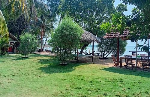 Karimunjawa Islands House | Bungalow