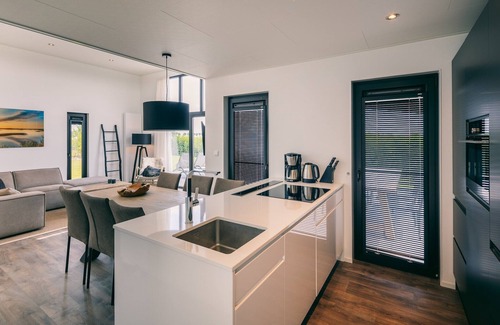Herkingen House | Bungalow in Ouddorp by Nature Reserve