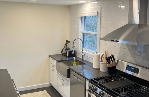 Lee House | Bungalow in the Berkshires