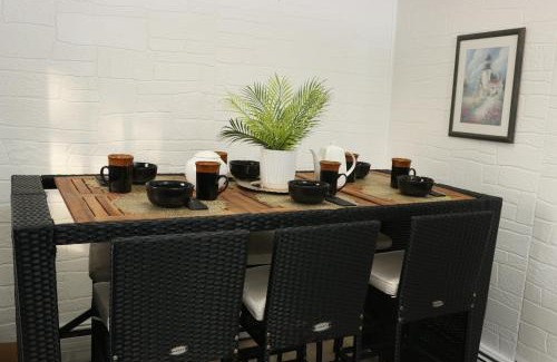 Kingston Apartment | Bungalow Kingston