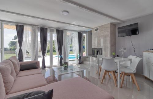 Stari Banovci Villa | Bungalow Lux