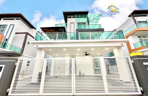 Ayer Molek Villa | Bungalow Villa 20 pax Game Machine Pool Ktv Manjong