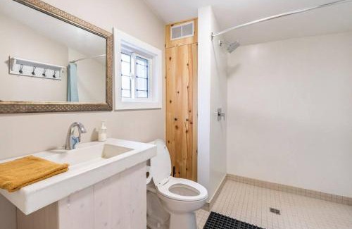 Grand Bend House | Bunglow in the Bend