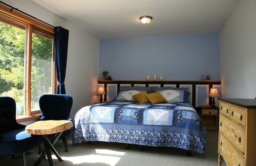 Waverley Bed & Breakfast | Burgundy Dream Bed and Breakfast