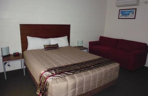 Kingaroy Hotel | Burke & Wills Motor Inn