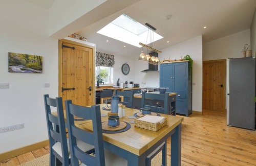 Swimbridge Cottage | BURLODGE, luxury holiday cottage, with hot tub in Barnstaple
