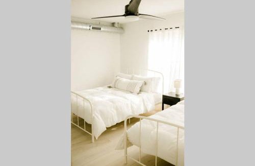 Cedar Rapids House | Burnett Cottage - Pine