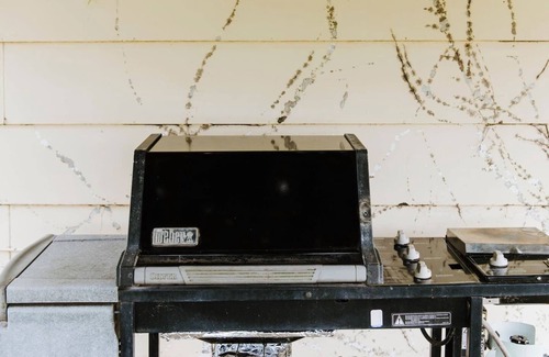 Central Mudgee House | Burrundulla Farmhouse Tranquil Country Allure