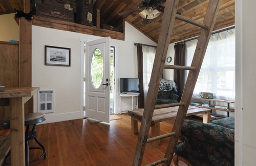 Index House | Bush House Inn