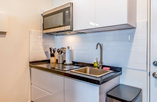 Bushiri Apartment | Bushiri's Long Life Building-Studio-Sleeps 4 #10