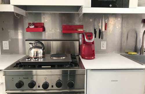 Bushwick Apartment | BUSHWICK DREAM 2BR-DESIGN+KITCHEN+COLOR+MODERN+LIGHT. A place to enjoy yourself!