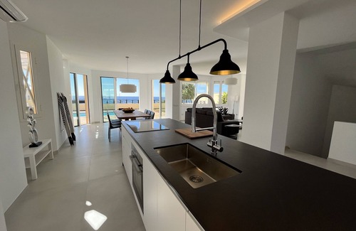 Los Cristianos House | "Business Class One" - Villa direkt am Strand mit Pool auf Top-Niveau!