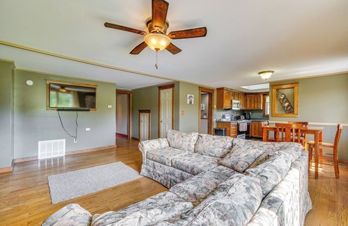 Buskirk Cottage | Buskirk Vacation Rental w/Deck & Putting Green!