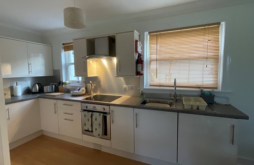 Gigha Cottage | Buttercup Cottage - sleeps 5 guests in 3 bedrooms