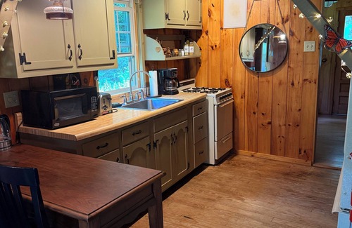 Otis Cabin | Butterfly Bungalow! Charming 2-bedroom Cabin and Studio in delightful Otis, MA