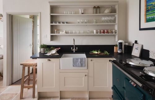 Sticklepath Cottage | BUTTERWELL COTTAGE AT COLLIHOLE, with open fire in Chagford
