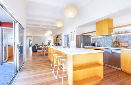 Currarong Cottage | Buwarla House – pet friendly beach house
