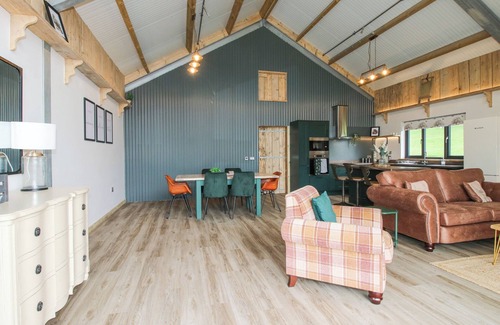 Kingswood Cottage | BWNCATH, pet friendly, character holiday cottage in Garthmyl