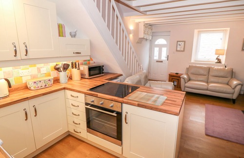 Penmachno Cottage | BWTHYN Y CWM, pet friendly, with open fire in Penmachno