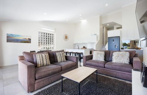Byron Bay Apartment | Byron Bay Beachfront Holiday Apartments Penthouse 10