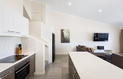 Byron Bay Apartment | Byron Bay Beachfront Holiday Apartments Penthouse 10
