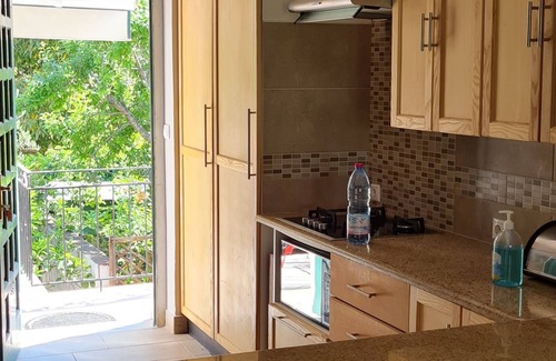 Kioni Apartment | Byron House - Apartment 2