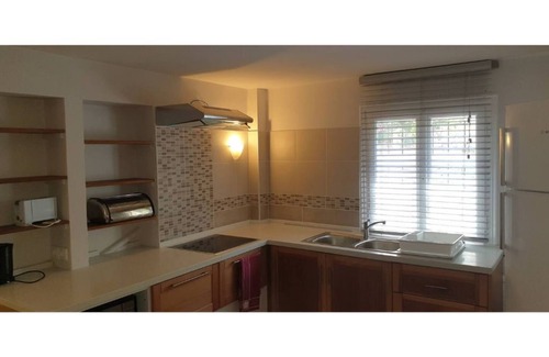Kioni Apartment | Byron House - Apartment 3