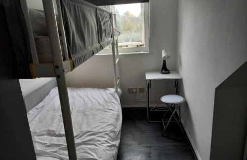 Luton House | Byron View House