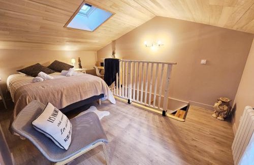 L'Isle-d'Espagnac Apartment | Côté cour chaleureuse maison