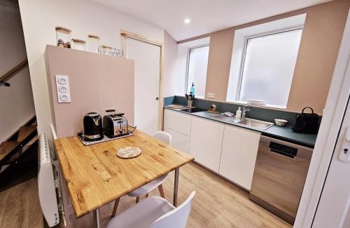 L'Isle-d'Espagnac Apartment | Côté cour chaleureuse maison