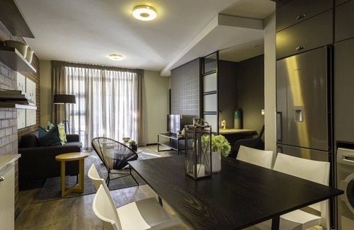 Greater Johannesburg Metropolitan Area Apartment | C.A.G Two Bedroom Apartment in Rosebank Johannesburg