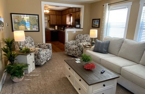 Kingston Cabin | C Street Cabin - Soldier Creek/Marina Del Ray, Lake Texoma
