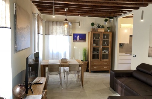Dorsoduro House | Ca 'Barba 24 - five minutes from the Accademia bridge