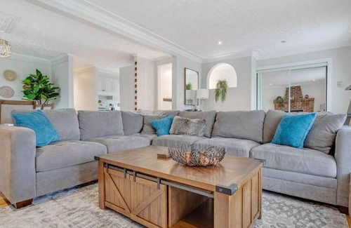 Gatineau House | House ∙ 4 bedrooms ∙ 6 guests