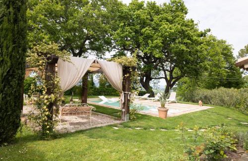 Fossombrone House | Ca' le cerque, villa surrounded by the Marche nature