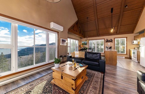 Petite-Riviere-Saint-Francois Ski Chalet | Condo Lapaix-Ski | SPA