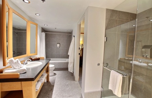 Sainte-Catherine-de-la-Jacques-Cartier Cabin | Station Touristique Duchesnay - SEPAQ