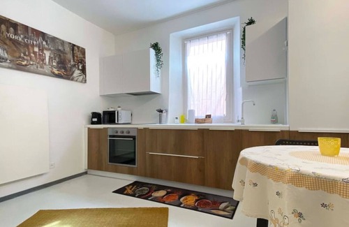 Morcote Apartment | Ca Sistina Yellow
