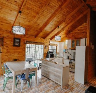 Pinto House | Cabaña en Los Lleuques, termas de Chillán